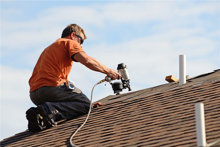 What Are The Benefits of Hiring Professional Roof Installer?