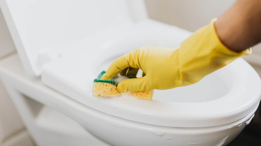 Understanding the Importance of Professional Bathroom Cleaning