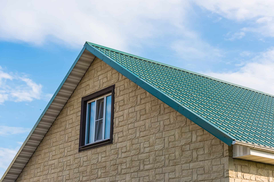 Simple and Effective Roof Maintenance Tips for Home Owners