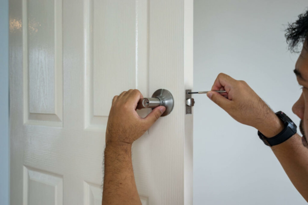 Locked Out? How Total Security Locksmith Handles Emergency Lockout and House Lock Services with Ease